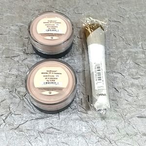 BareMinerals (2) MEDIUM Foundations & Brush